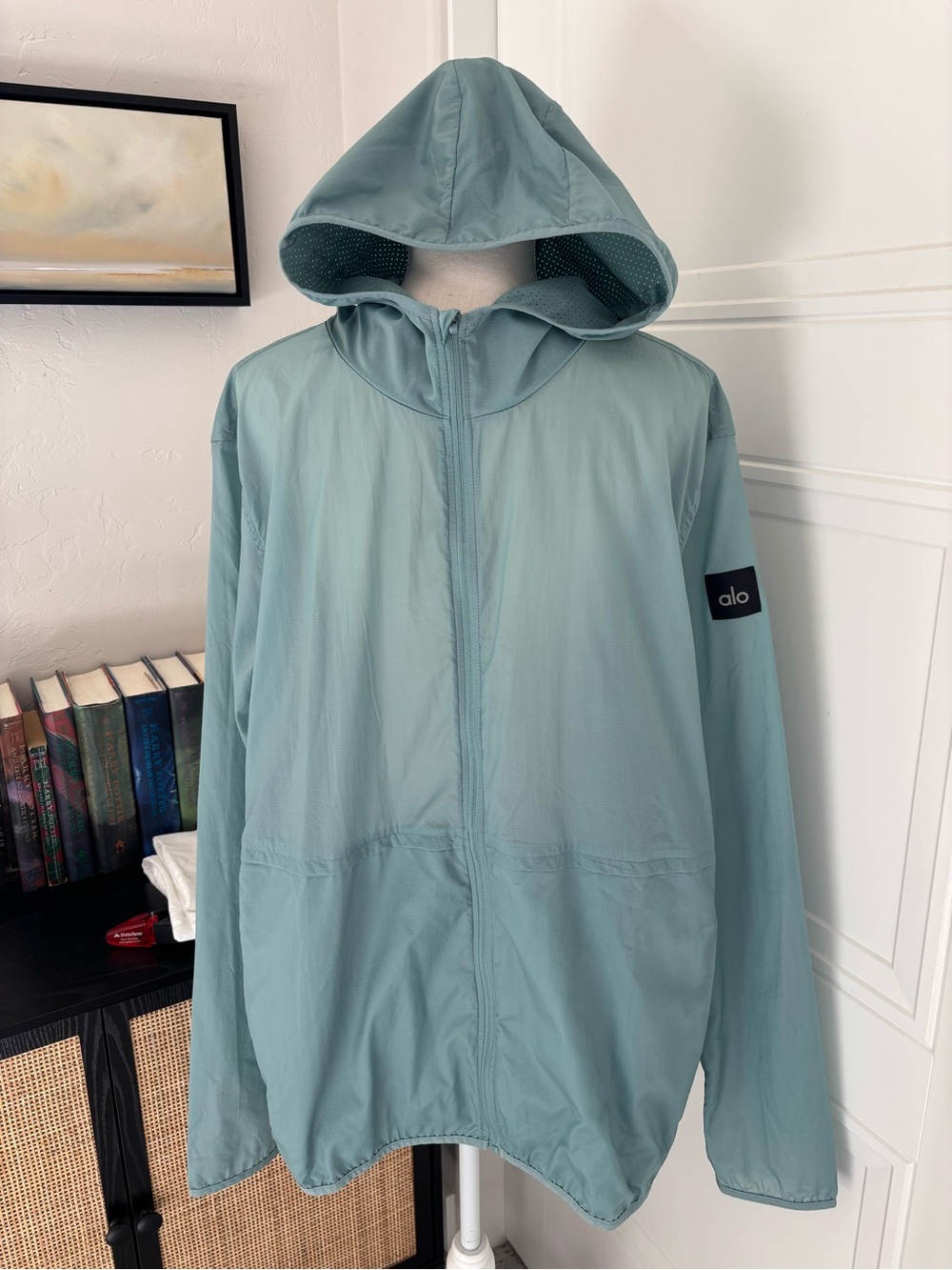 ALO Yoga Men's Hooded Windbreaker in Seafoam